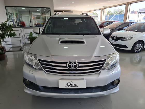 TOYOTA HILUX SW4 3.0 SRV 4X4 16V TURBO INTERCOOLER DIESEL 4P AUTOMÁTICO TOYOTA HILUX SW4 3.0 SRV 4X4 16V TURBO INTERCOOLER DIESEL 4P AUTOMÁTICO